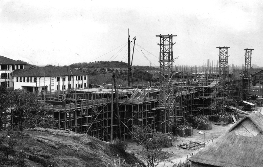 1957年建造中的水利馆